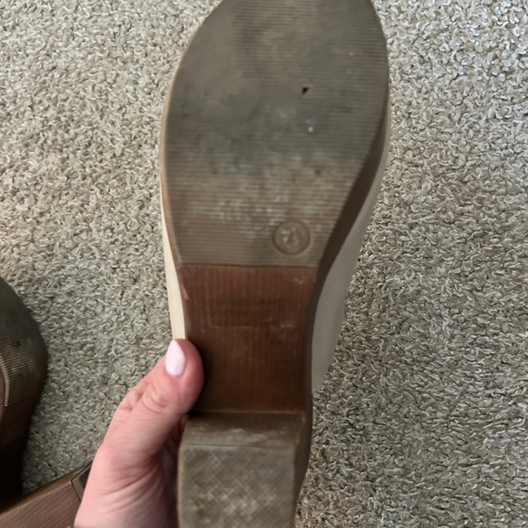 Dolce Vita Tan/Cream Platform Slides - Picture 3 of 5